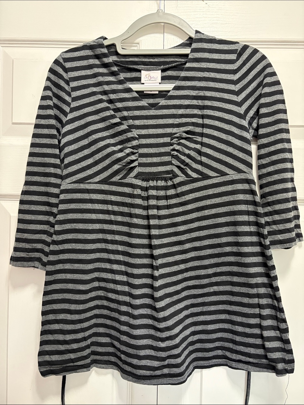 Y2K Oh Baby by Motherhood Black and Gray Striped maternity top Size small